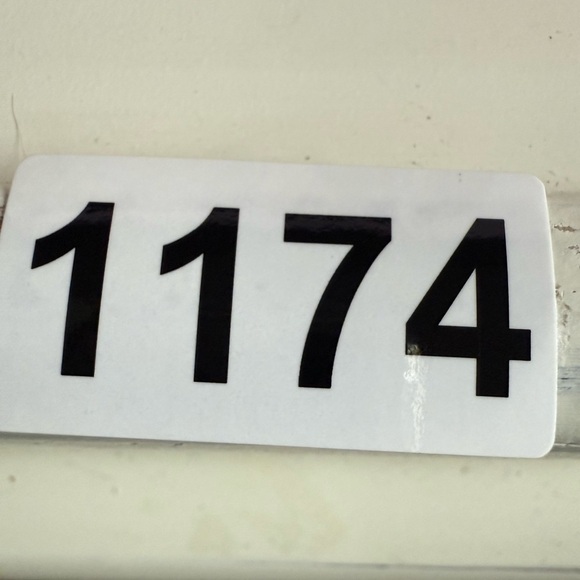 Amazon Essentials Women's Mid-Rise
Stretch Pull-On Jegging Size 18 weekend
Wear - Picture 8 of 8